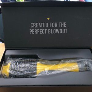 Drybar Double Shot Dryer Brush